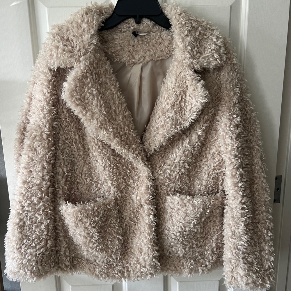 Teddy Bear Cream H&H faux fur coat